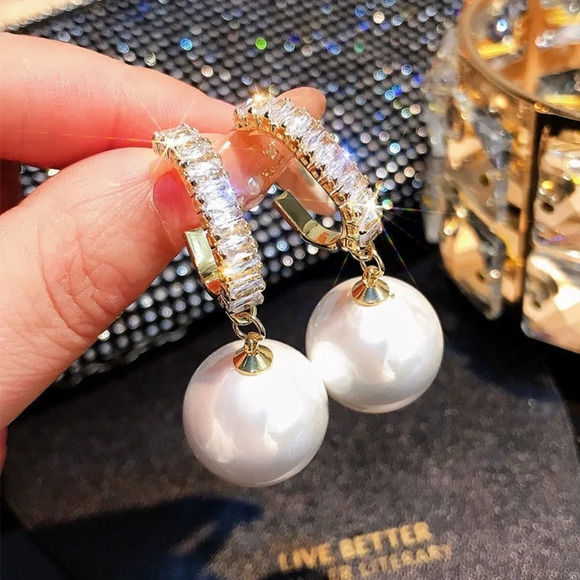 Elegant Pearl Earrings - Picture 2 of 3